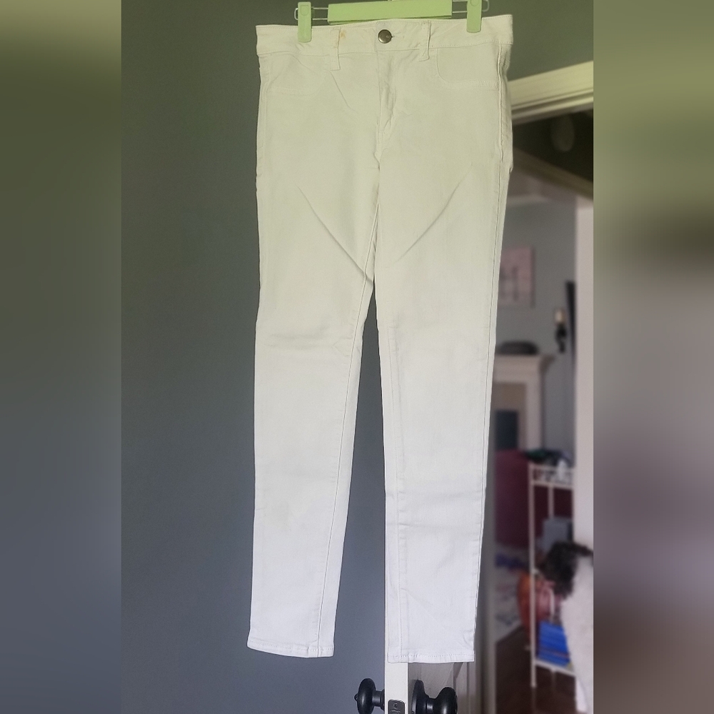 American Eagle Outfitters Super Stretch White Jeans